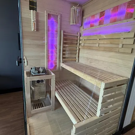 Quorum River Sauna&jacuzzi Or Sauna&terrace Centrum * Wroclaw