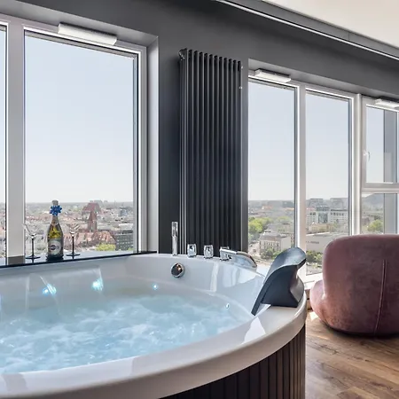 Quorum River Sauna&jacuzzi Or Sauna&terrace Centrum Wroclaw