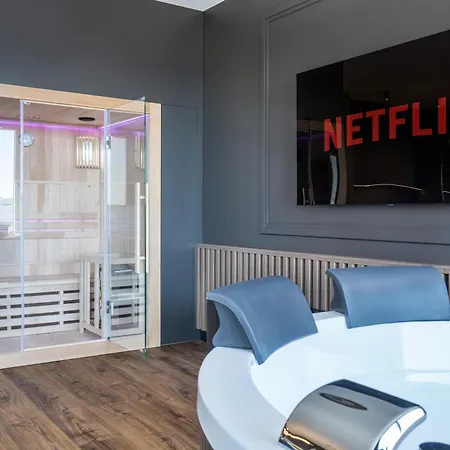 アパート Quorum River Sauna&jacuzzi Or Sauna&terrace Centrum