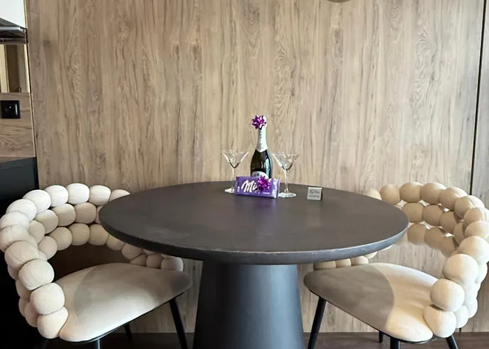 Quorum River Sauna&jacuzzi Or Sauna&terrace Centrum Wroclaw